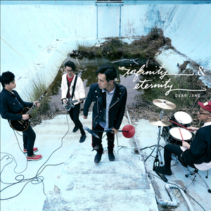 操老娘们逼视频
